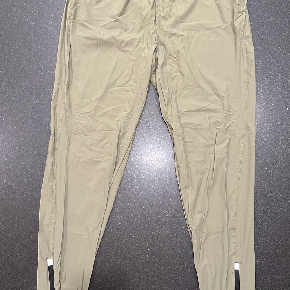 All in Motion Men's green joggers